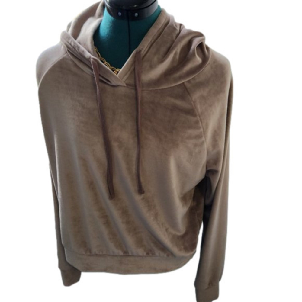 P083. Revamped Taupe Velour Hoodie |M NWOT
